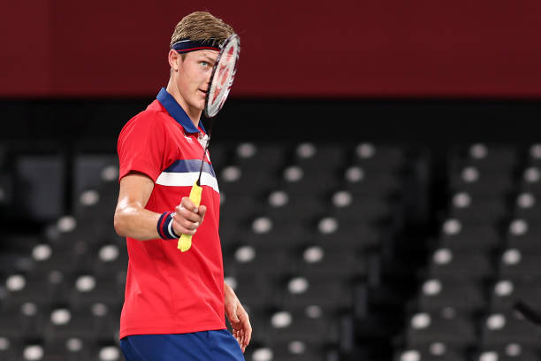 百元预算买羽毛球拍？这3个品牌闭眼入不踩雷