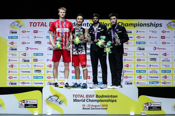 羽毛球发球技巧全解析:掌握这几种方法提升得分率