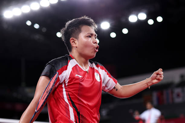 限量版+球星签名,这些羽毛球拍为何价值连城?