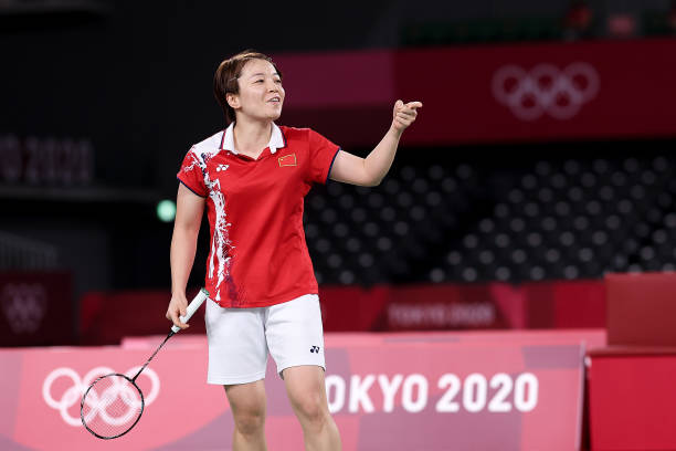 二手羽毛球拍值不值得买？价格与质量分析