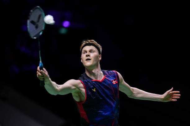 趣味羽毛球教学视频：让孩子爱上运动