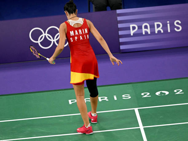 钢制拍杆 vs 碳纤维拍杆:羽毛球拍材质对比