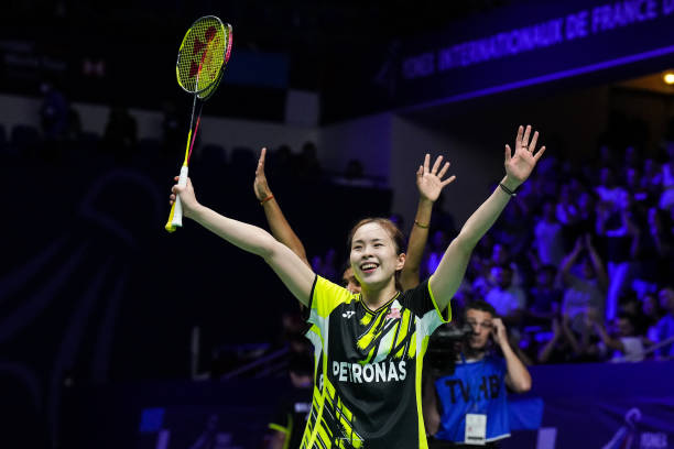 普通羽毛球馆VS高端球馆：哪种模式更赚钱？