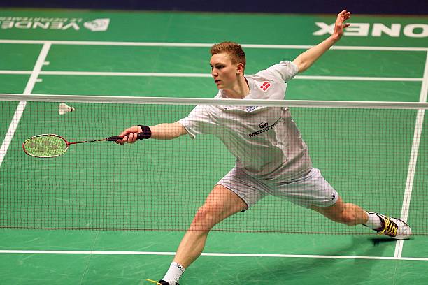 羽毛球场地尺寸对比：国际羽联（BWF）与业余场地的差异