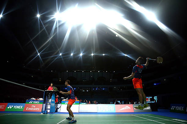 双打防守必备！5款适合接杀和控球的羽毛球拍推荐