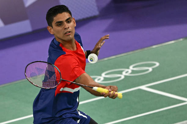 YONEX N70羽毛球拍技术亮点：碳纤维材质与减震设计