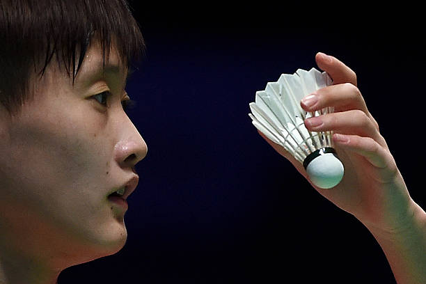 羽毛球入门技巧：轻松学会正手与反手击球