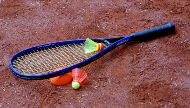 避免选错!儿童羽毛球拍长度与运动表现的关系