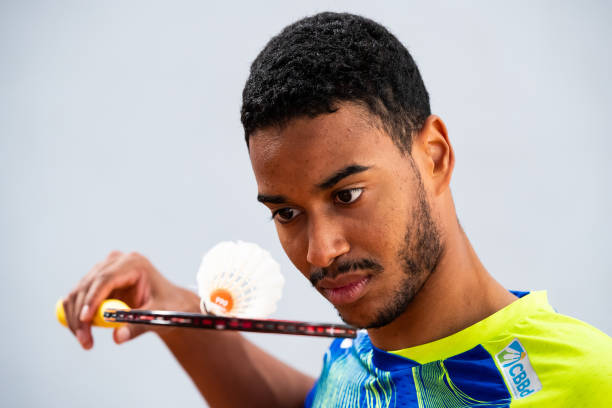 羽毛球比赛球的选购指南:速度、耐打性如何判断?