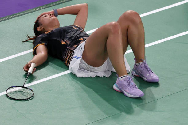 双打羽毛球边线判定技巧：避免争议的实用方法