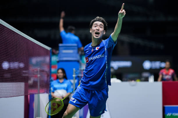 预算有限怎么选?李宁高性价比球拍 vs 尤尼克斯高端款推荐