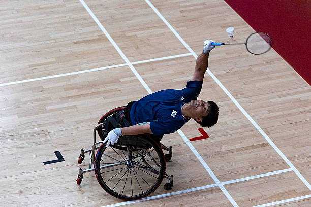 羽毛球比赛中的“挑战”规则:鹰眼系统如何影响得分?