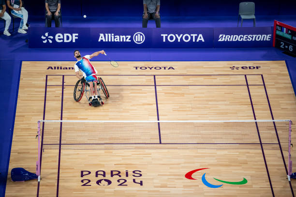 羽毛球单打高手必备：三种经典战术的实战应用