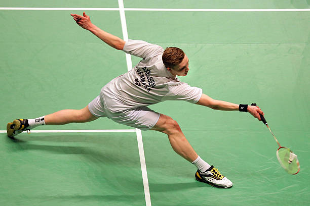 羽毛球吊球技巧：发力大≠效果好，如何优化？