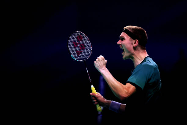 羽毛球场维护费用：长期运营成本如何控制？