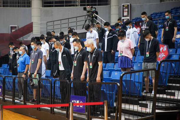 盘点十大得分后卫球星:从乔丹到哈登的辉煌之路