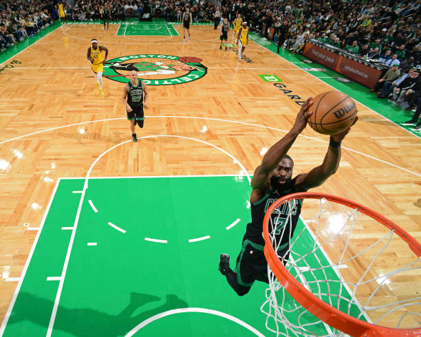 专业篮球周训练方案：提升投篮、运球与防守