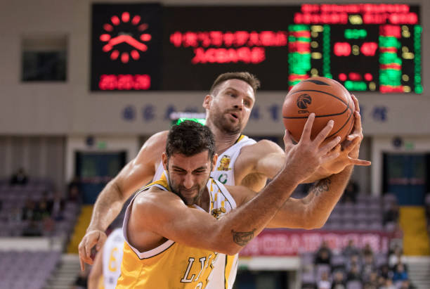 街头篮球盒子新手入门指南：快速上手技巧大揭秘