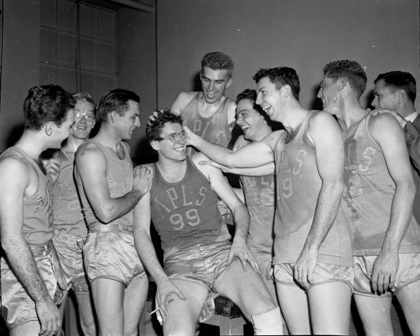 专业篮球场画线步骤：尺寸标准与精确测量方法