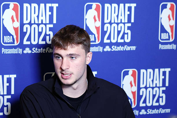 篮球场面积与场地材质的关系