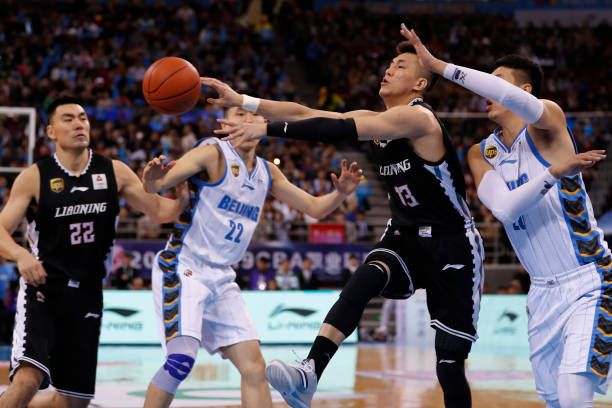 篮球规则详解：什么是走步违例？