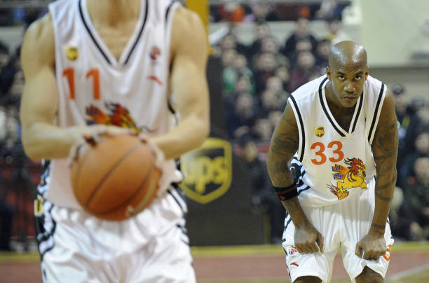 篮球场施工公司现场管理岗位：安全员与施工员职责