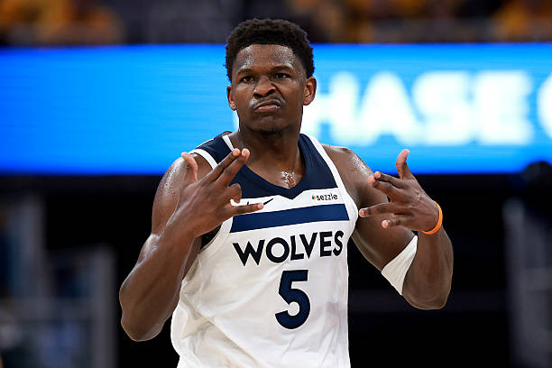 篮球场上不可或缺的角色：大前锋的职责与作用