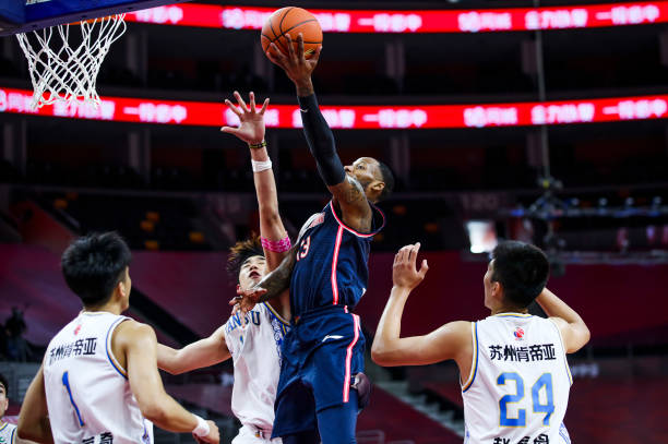 从菜鸟到入门:系统性学习篮球规则与基础技巧