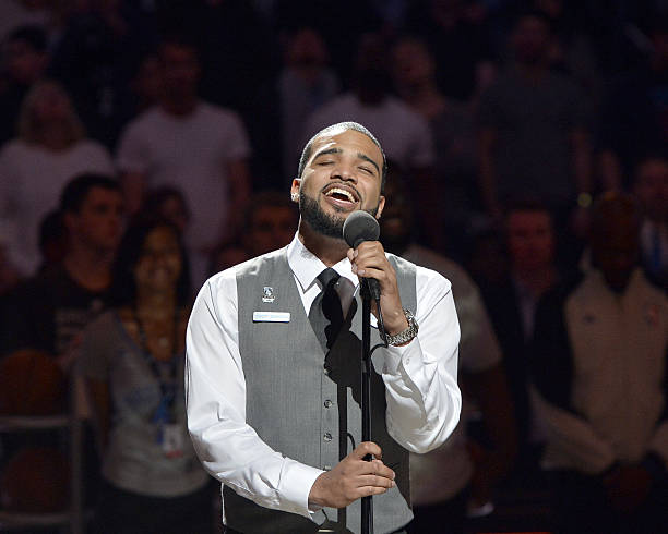 如何快速计算篮球场的总面积?简单步骤分享