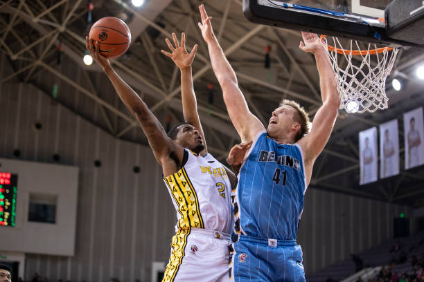从NBA到国际赛场:15号球衣的传奇球员与意义