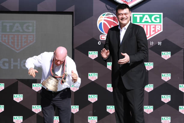 nba直播纬来体育24带来沉浸式体验：多视角、中文解说，尽享篮球魅力。