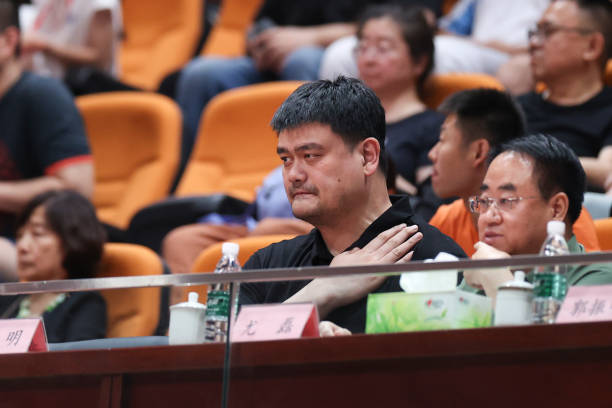 免费看CBA！企鹅直播高清无卡顿，畅享篮球盛宴！