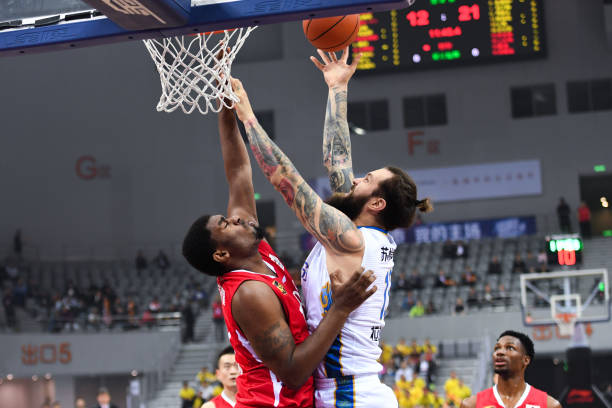 欧洲篮球联赛积分榜：哪些球队有望晋级季后赛？