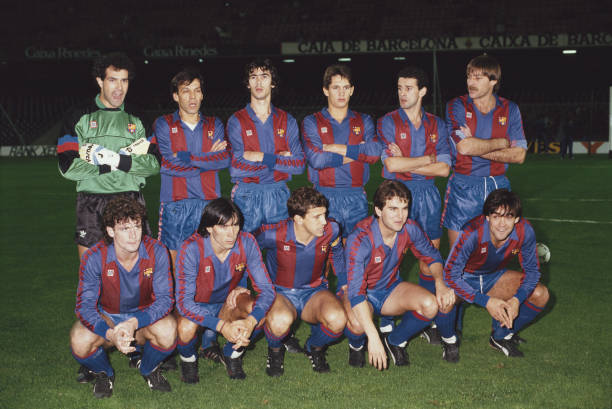 包含看台的标准足球场整体设计图