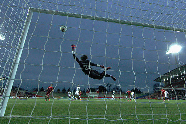 12足球赛事直播指南:不容错过的精彩对决