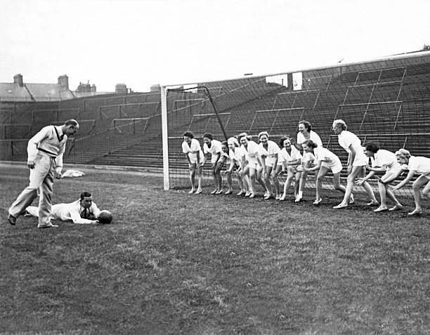 防守漏洞百出：德国队后防线为何如此脆弱？