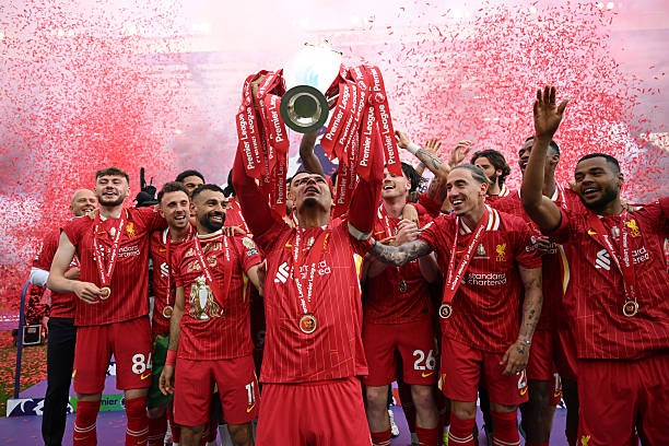 欧冠决赛城市巡礼:从1956到2024的经典举办地