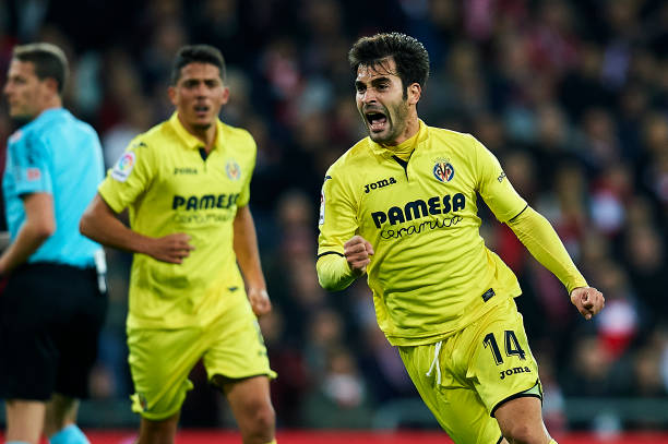 贝克汉姆的招牌绝技:圆月弯刀任意球解析