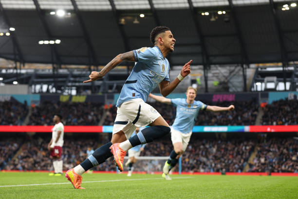 从青涩到成熟:贝克汉姆各时期进球照片对比