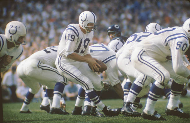 图解定位球越位规则：从站位到触球的完整解析