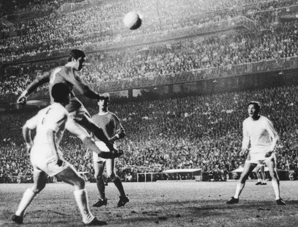 6月22日足球直播：关键战局，谁能笑到最后？