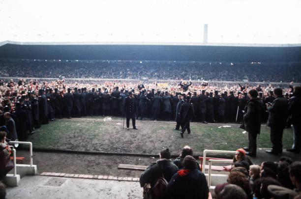 从小组赛到决赛：曼城欧冠阵容的轮换策略