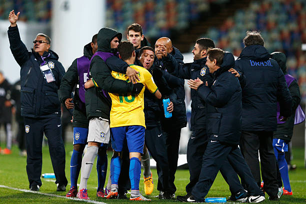 巴西球迷为何为梅西疯狂？揭秘南美足球的另类崇拜