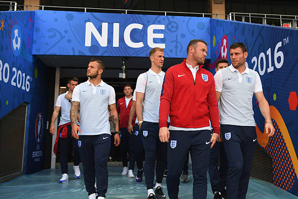 角球区半径1米？揭秘足球场上的关键尺寸