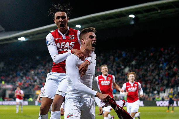 与强队的恩怨情仇:俄罗斯对阵西班牙、荷兰等队的经典战役