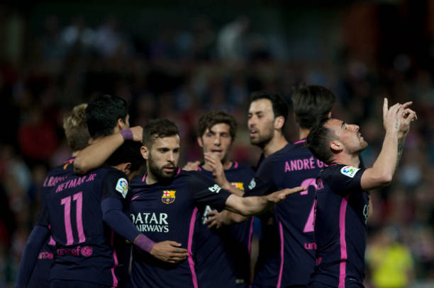 萨拉赫背身拿球实战案例：破解高压防守的秘诀