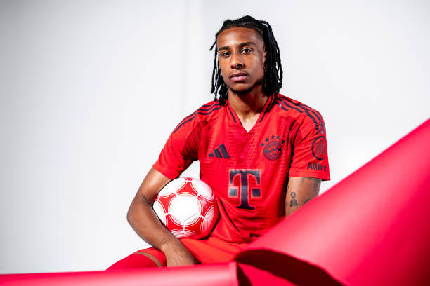 实况足球马特乌斯最佳位置解析:中场还是后腰?