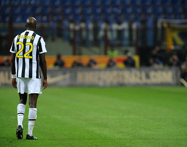 广东佛山足球队主力阵容揭晓，队员照片一网打尽