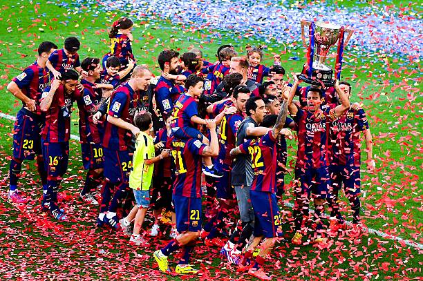 范巴斯滕的经典号码:9号球衣背后的辉煌故事