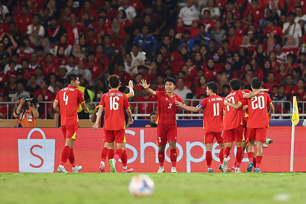 战术解析:从视频看国米如何破解拜仁高压逼抢